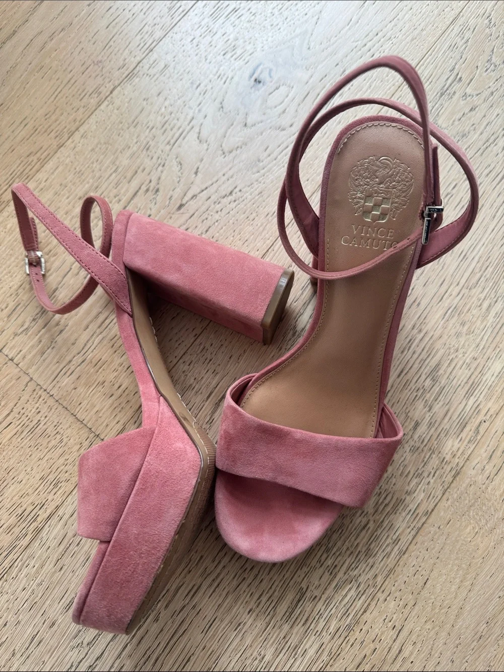 Vince Camuto open size soft