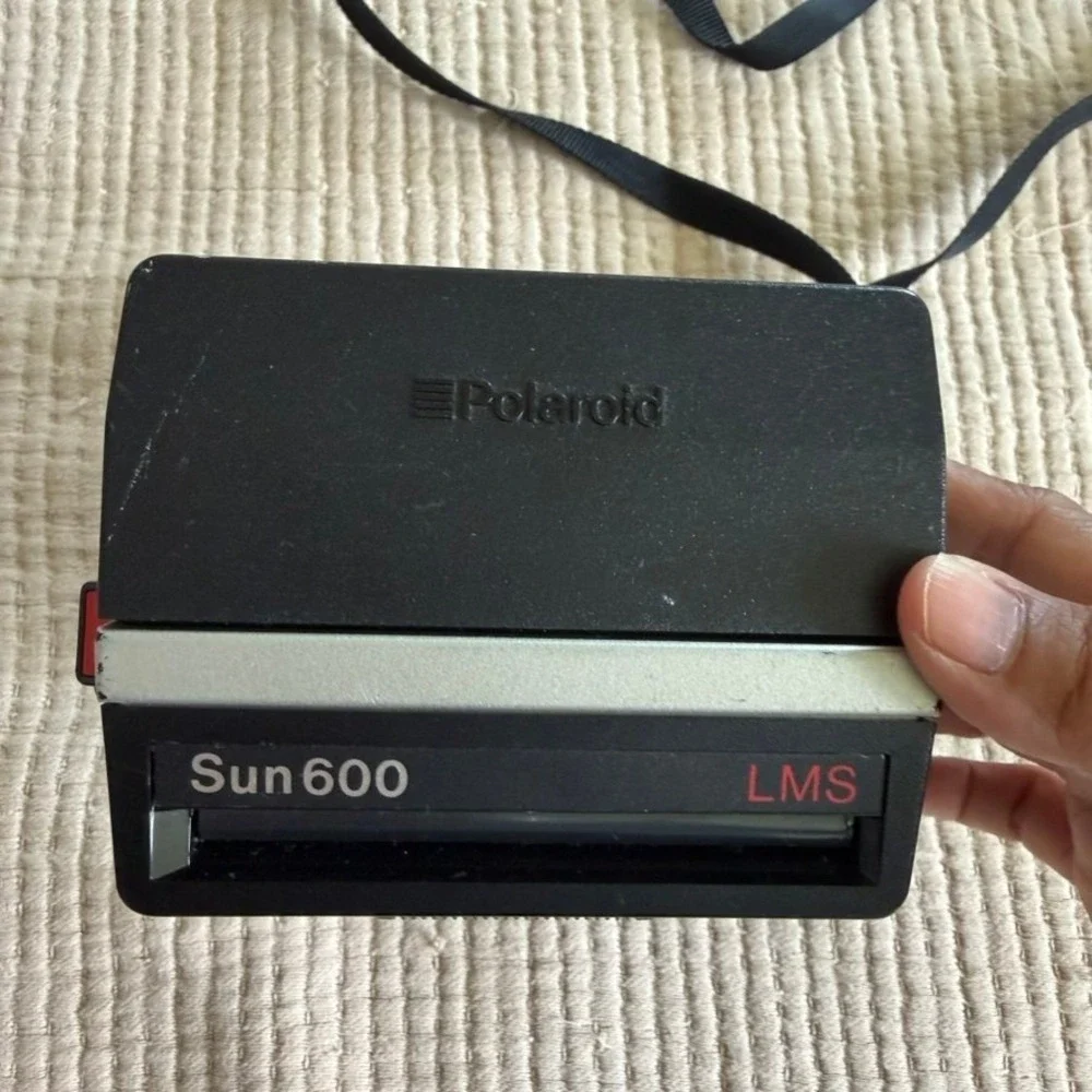 Polaroid please note