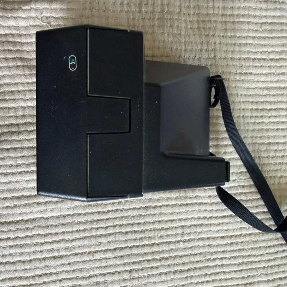 Polaroid please note
