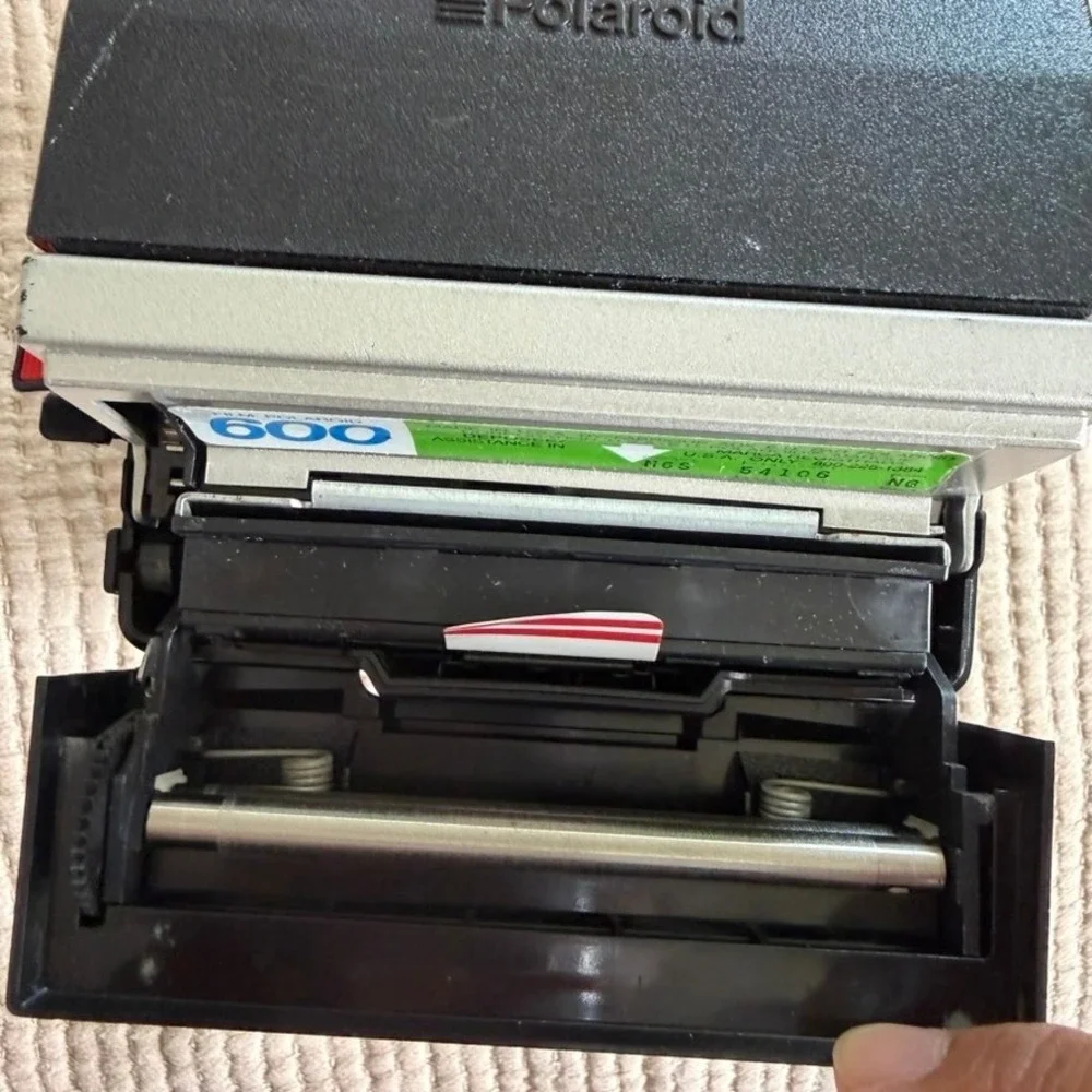 Polaroid please note