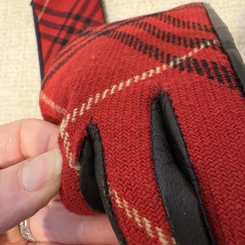 Burberry feature designer palm