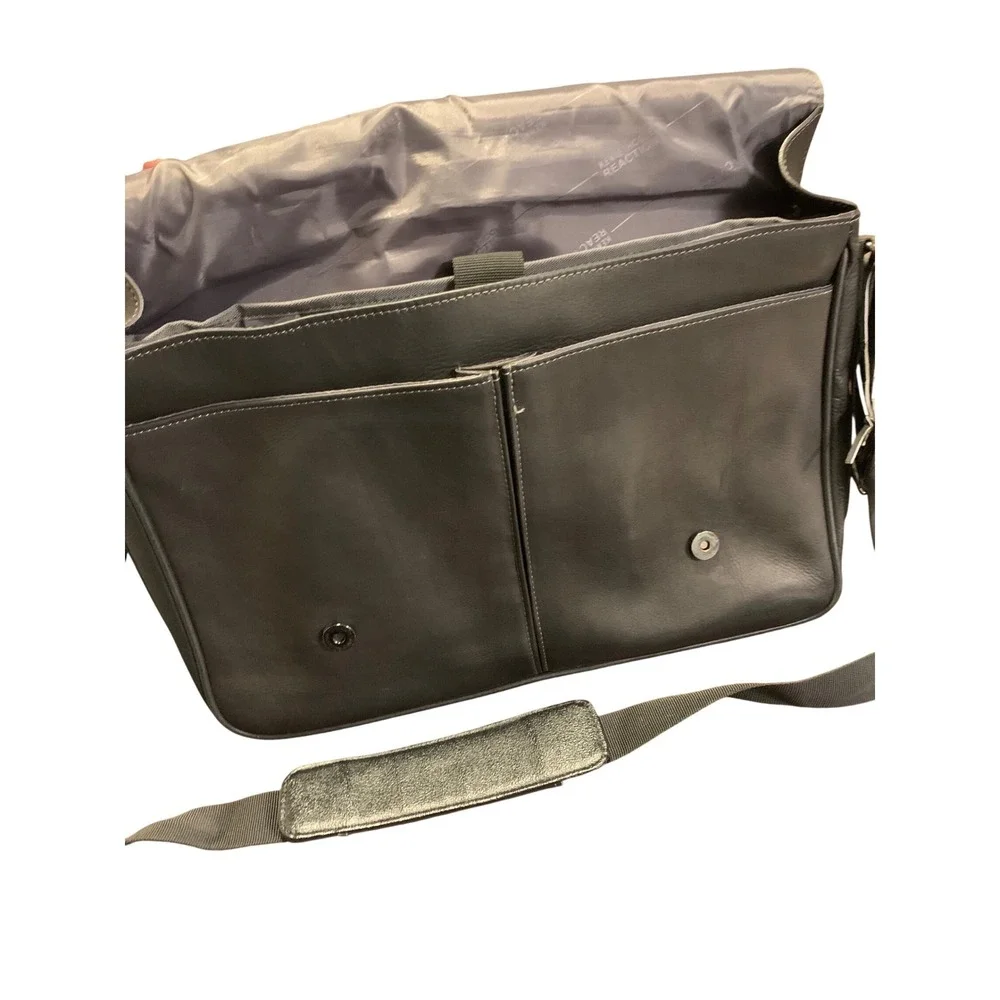 Kenneth Cole Reaction Black Leather‎ Messenger Bag Laptop Briefcase Crossbody