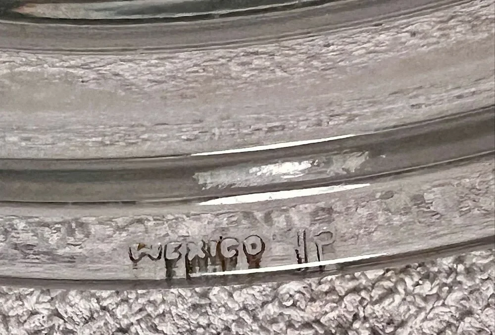Pyrex vintage round