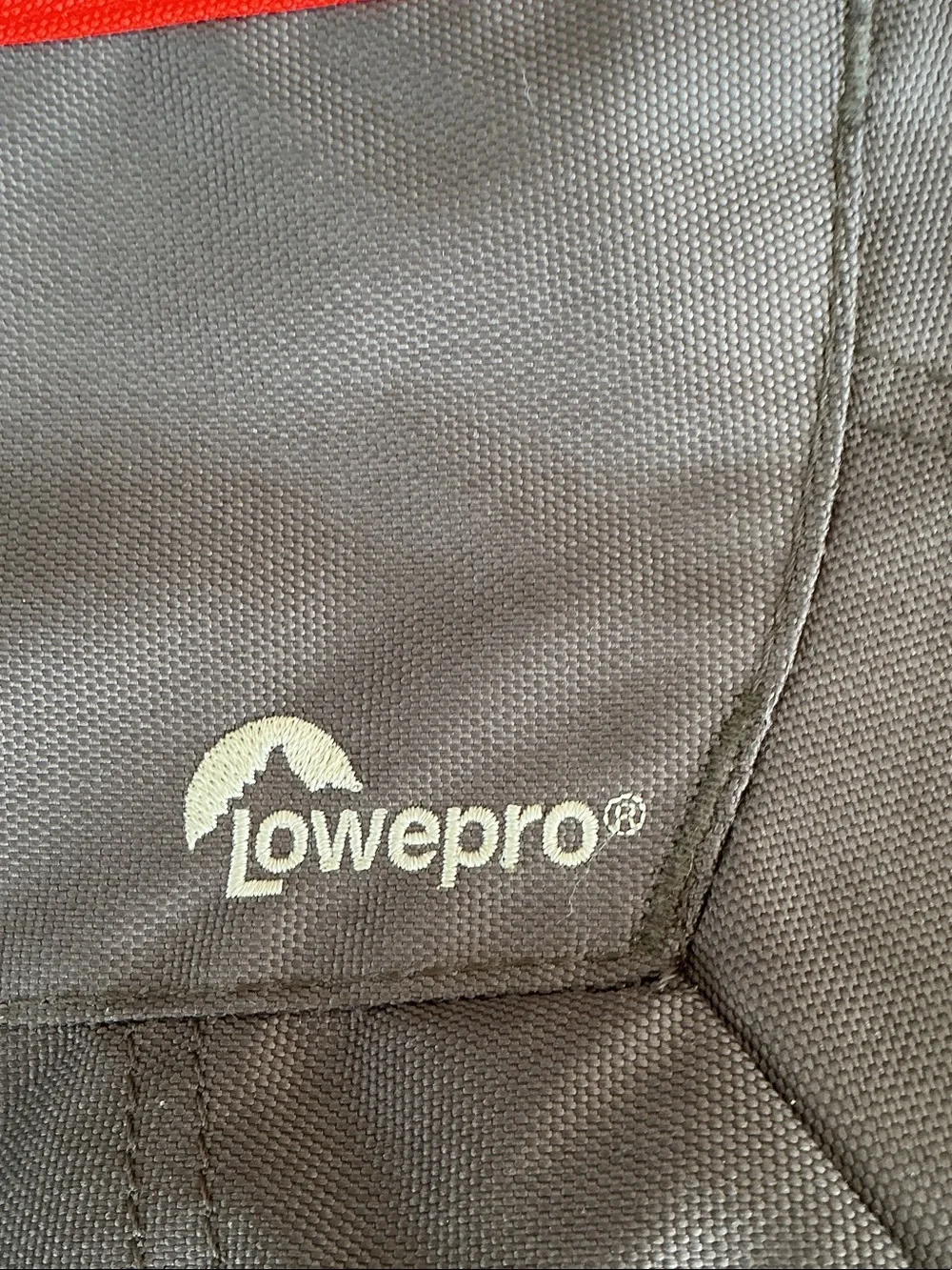 Lowepro black messenger