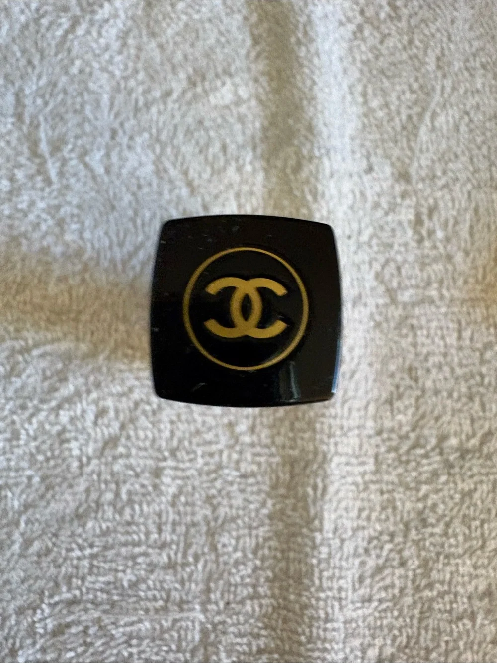 CHANEL it has