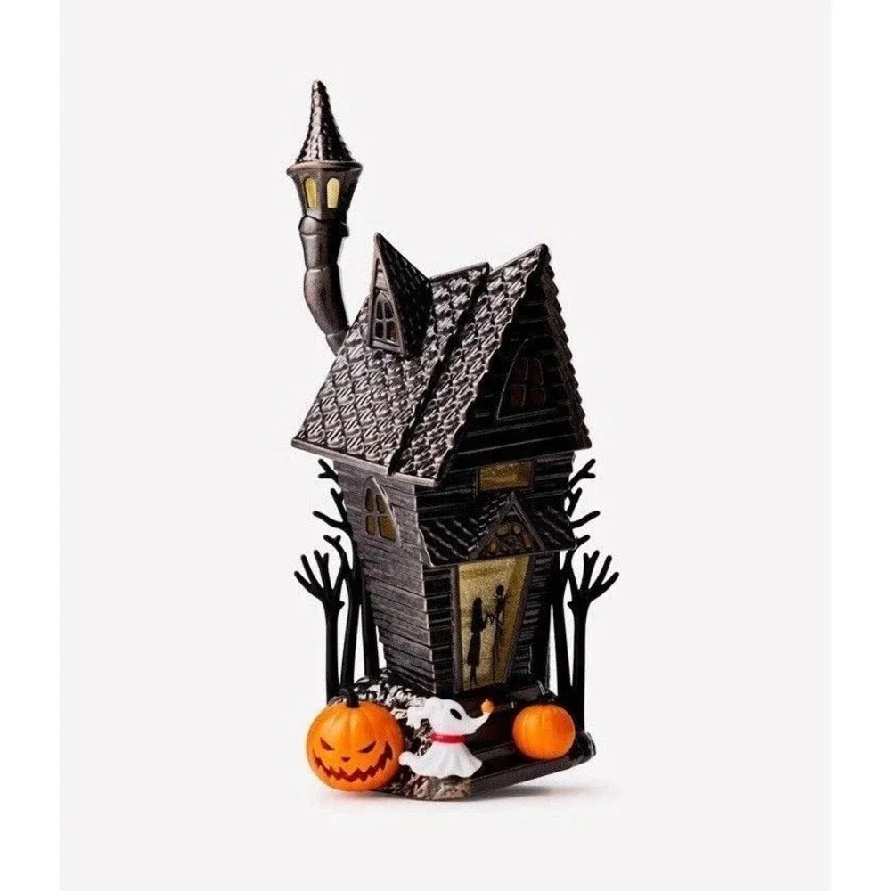 Bath & Body Works Nightmare Before Christmas Wallflower House Zero Plug IN HAND