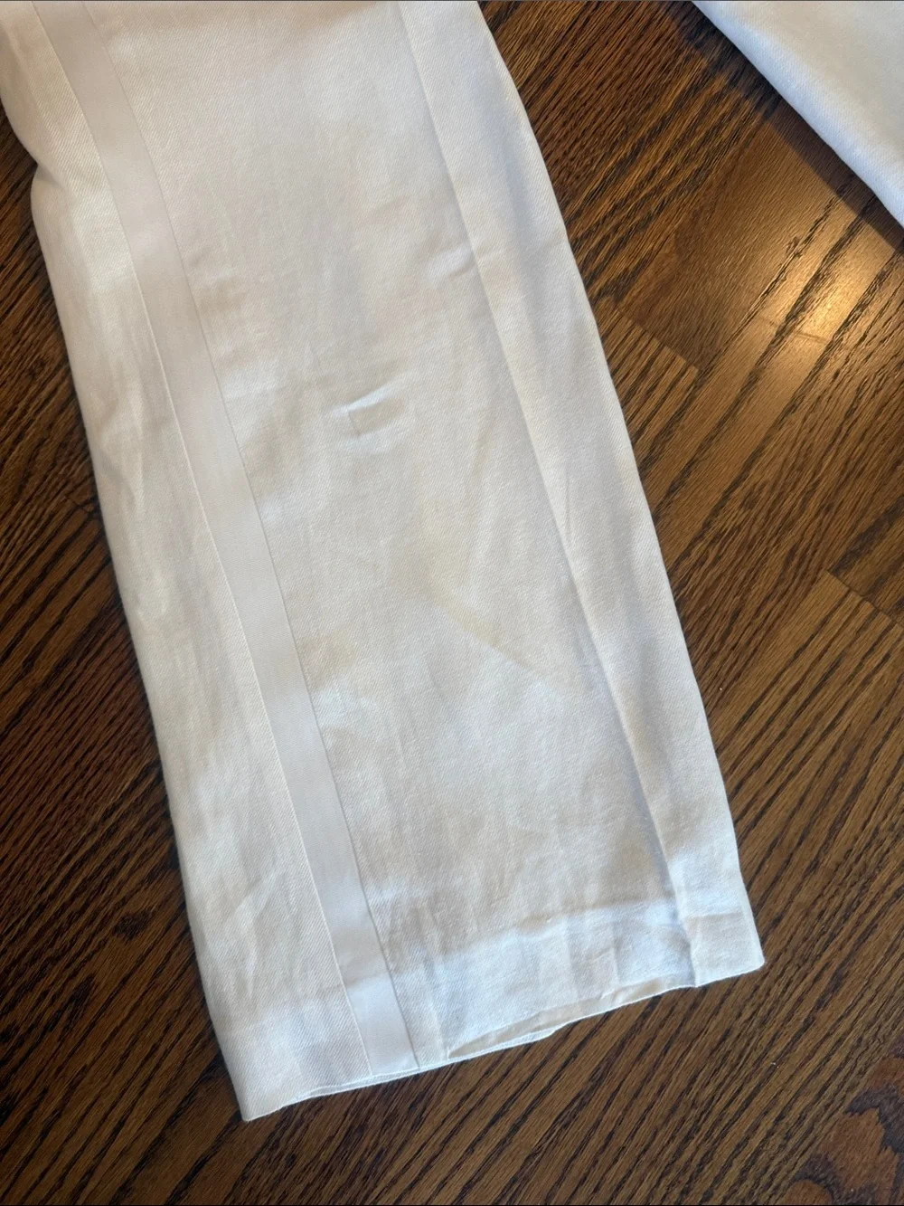 Banana Republic elegant white
