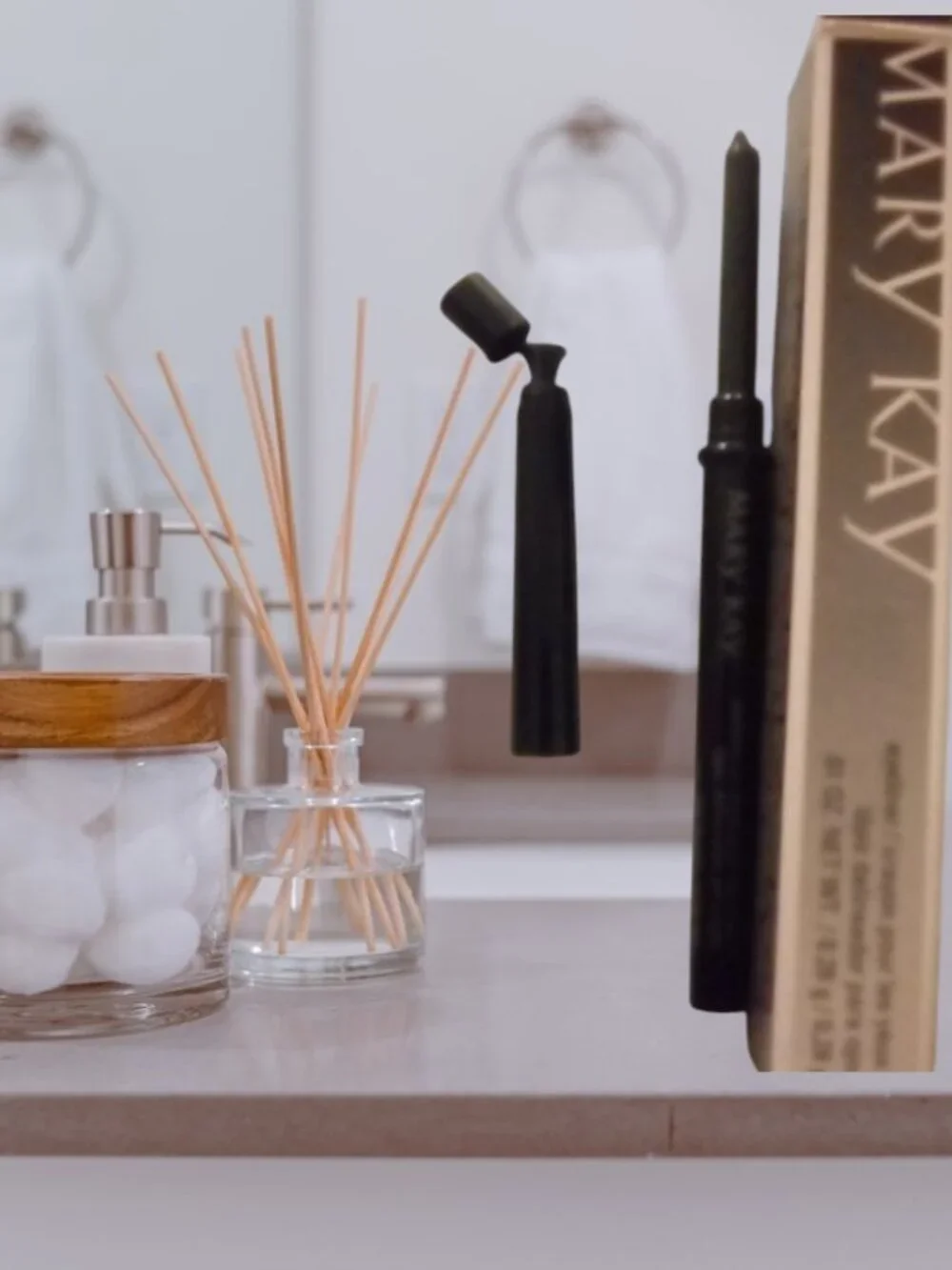 Mary Kay smooth gliding