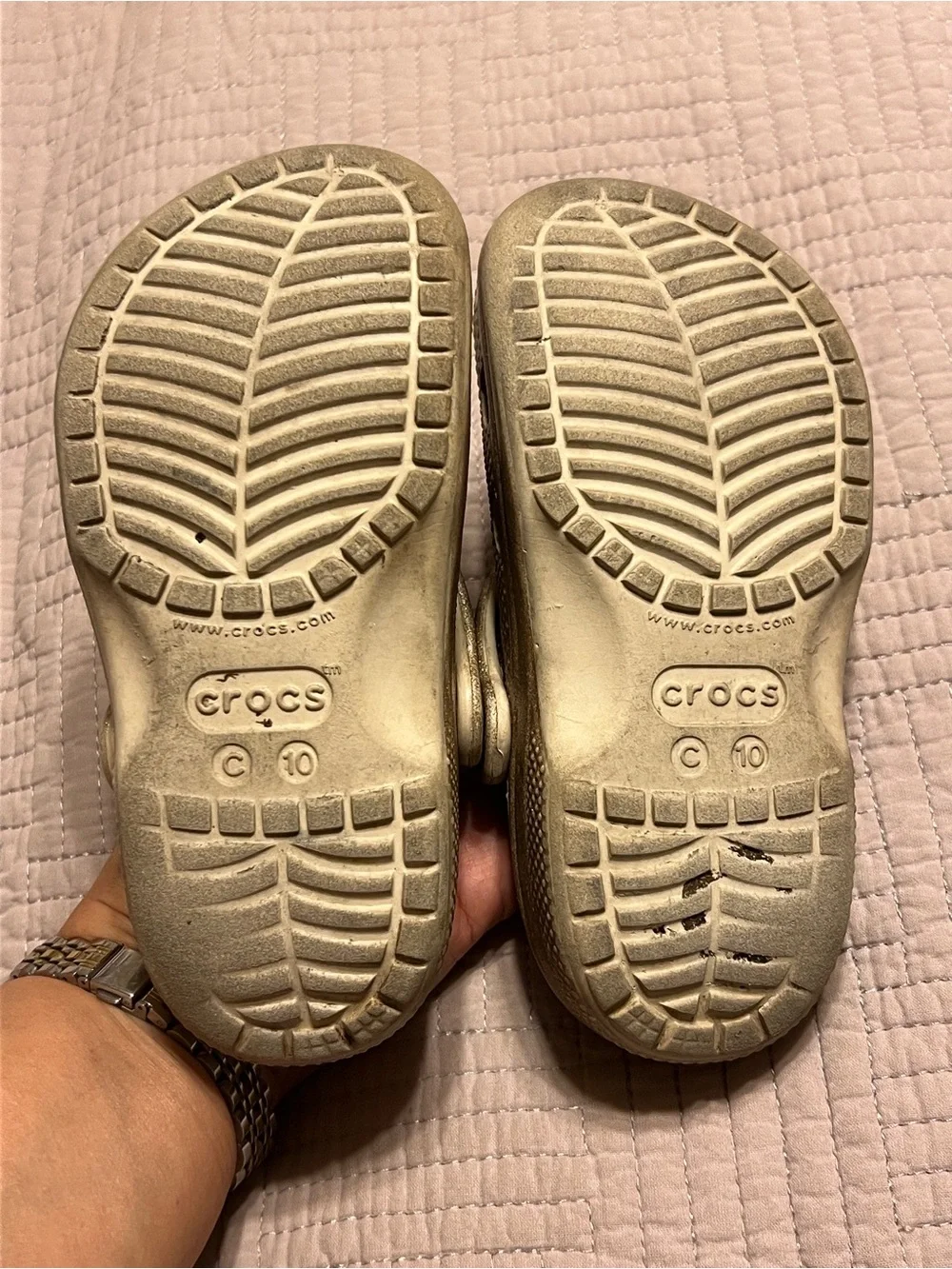 CROCS Kids Classic Clog in Metallic Gold
