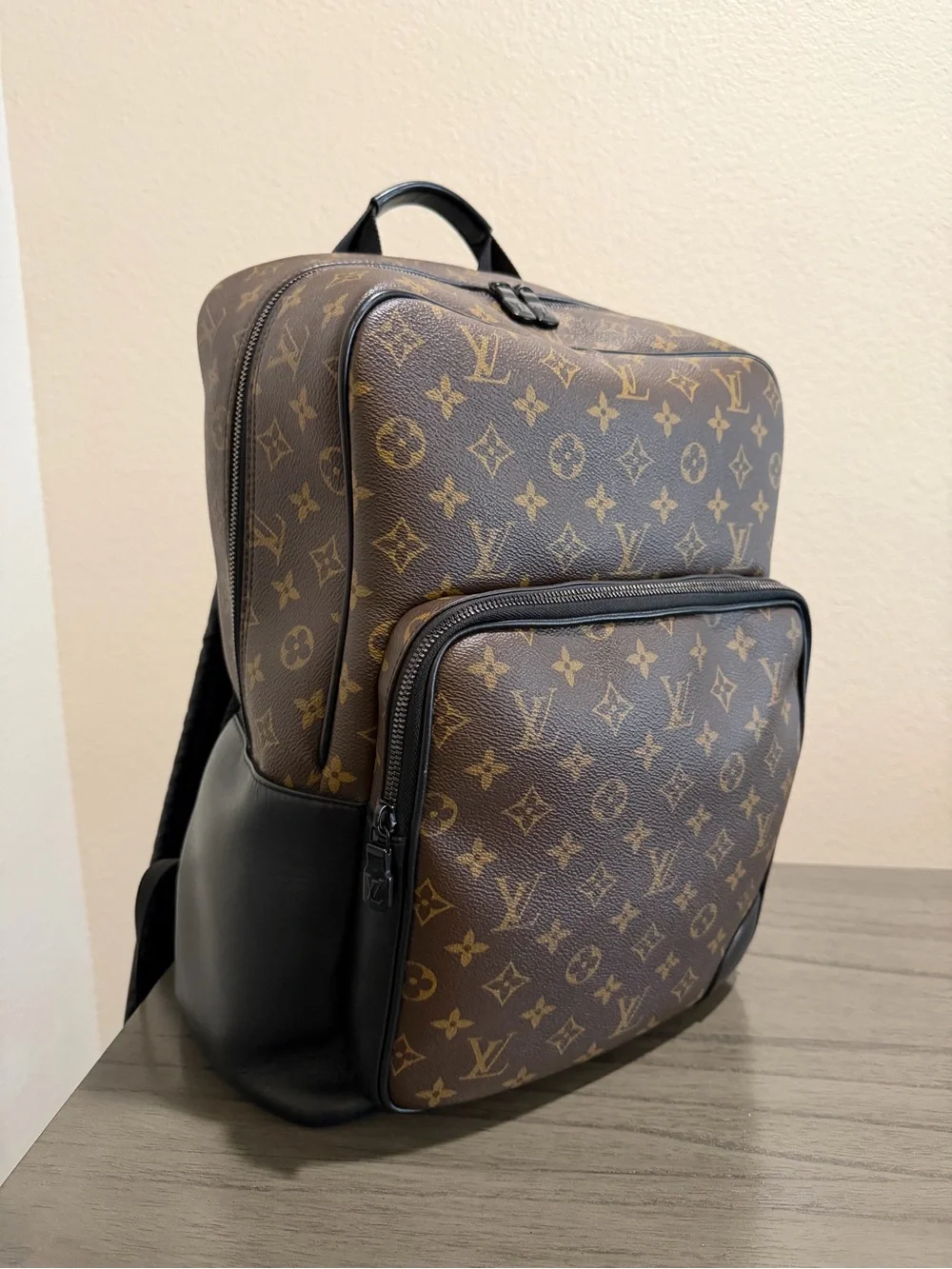 Louis Vuitton signature lv