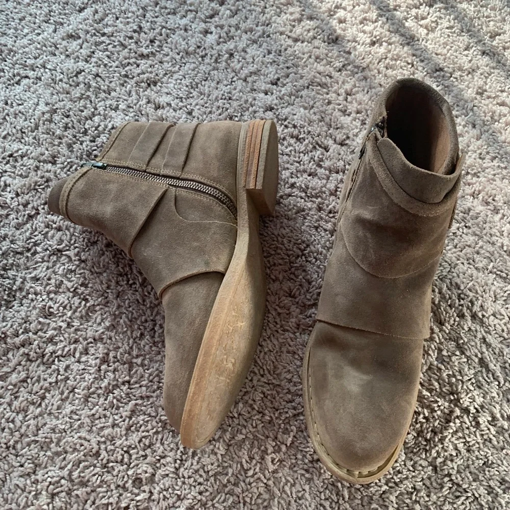 Born bootie both moraga