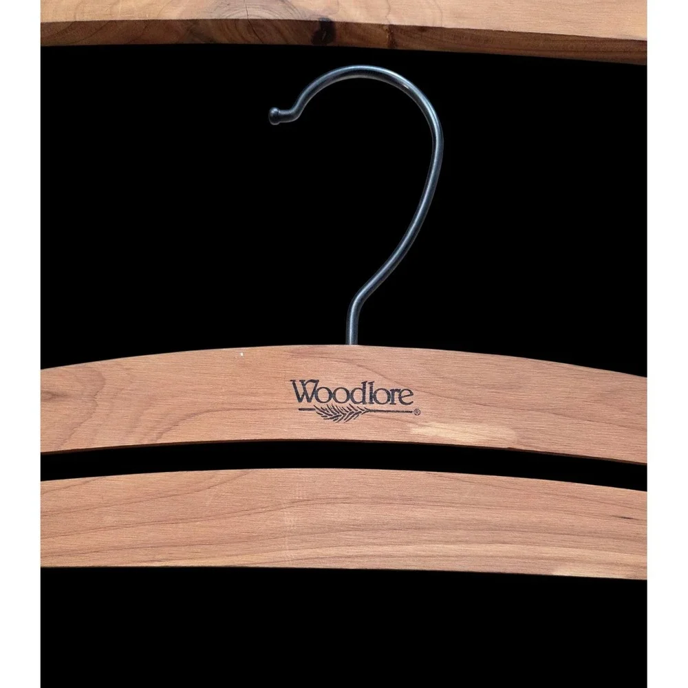 Pair of‎ Woodlore Wooden Notched Cedar Garment Clothing Hanger Closet Organizer