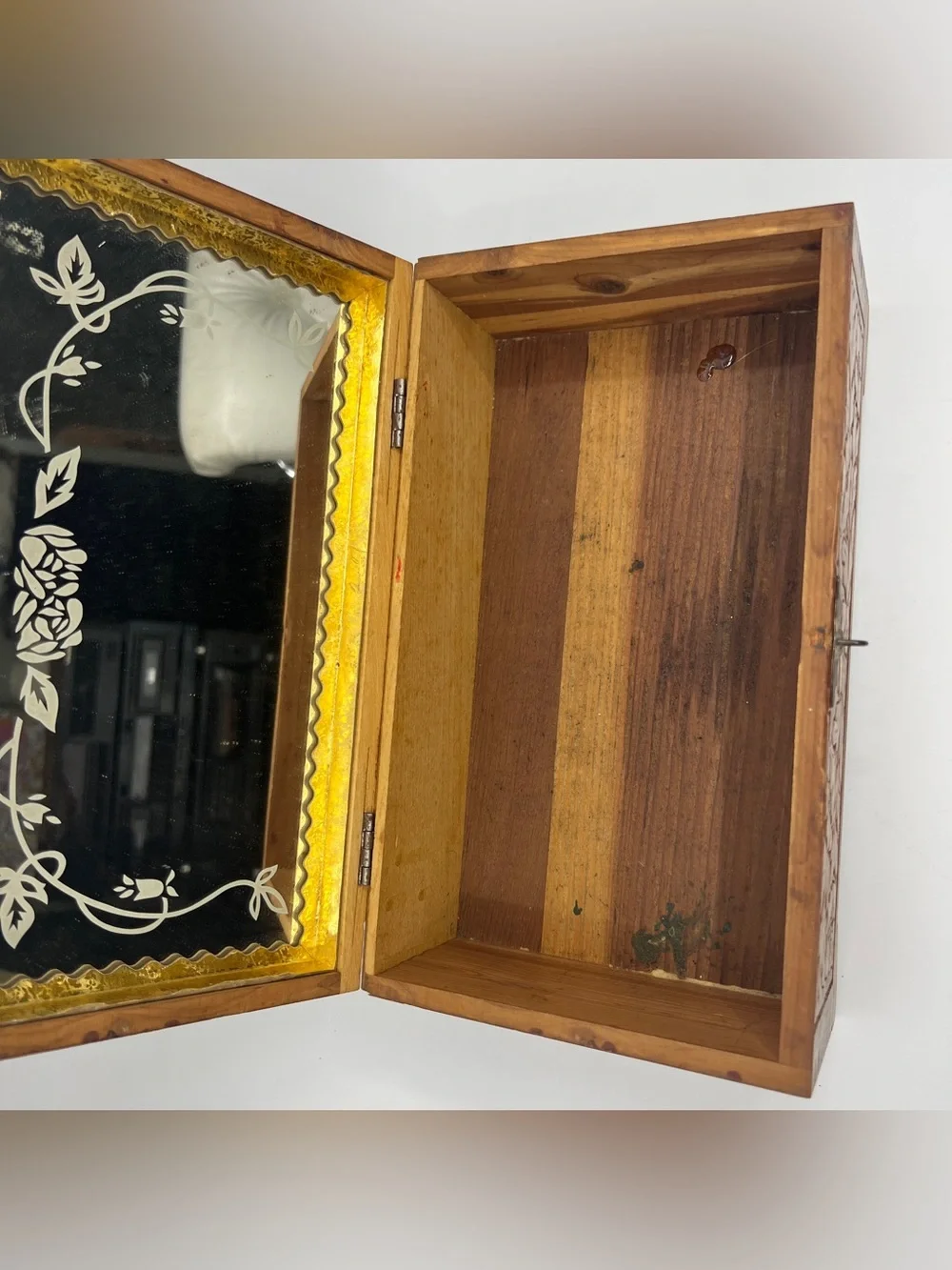 Vintage wooden carved jewelry keepsake box with mirror