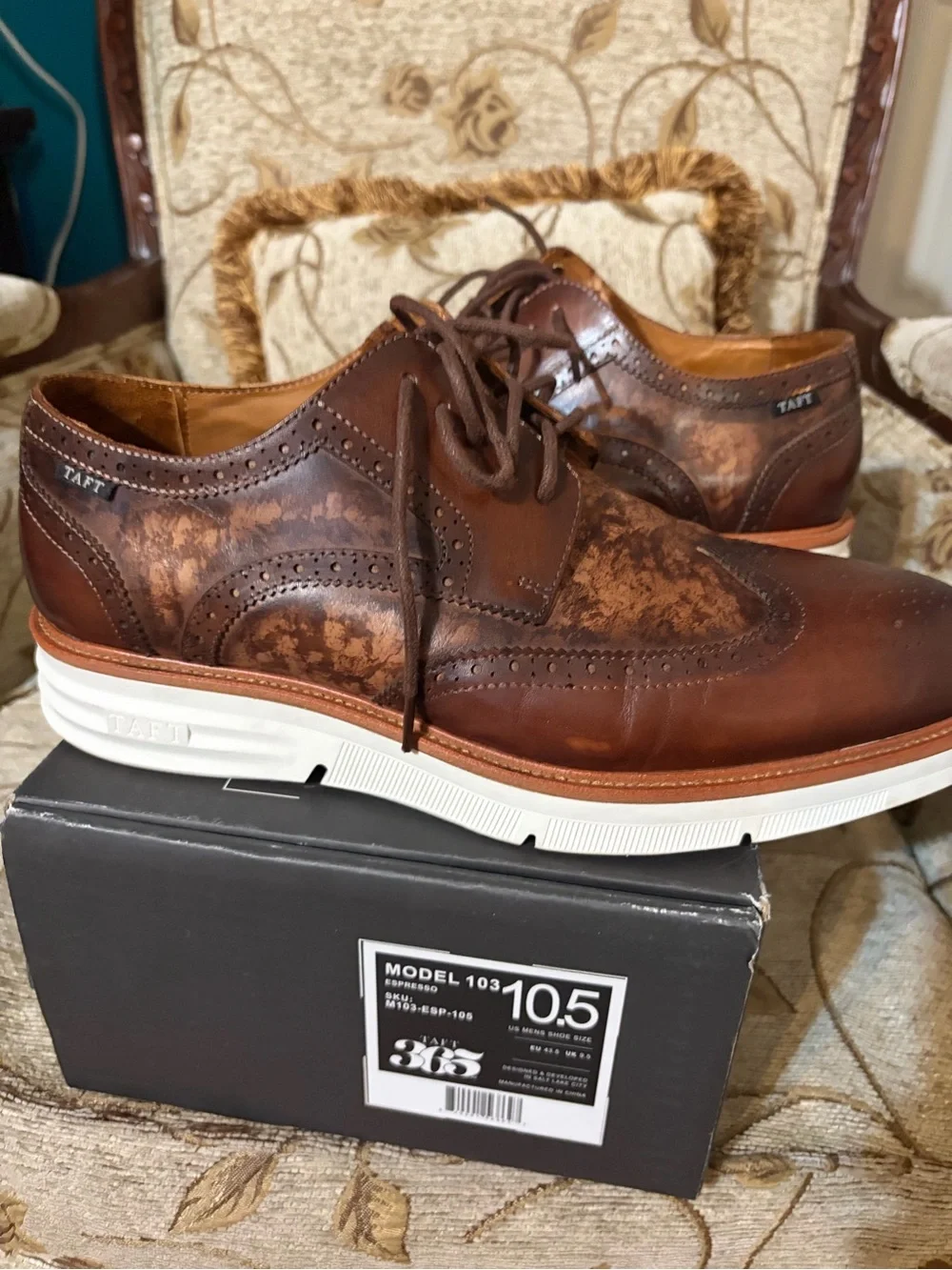 Taft wingtip derbys