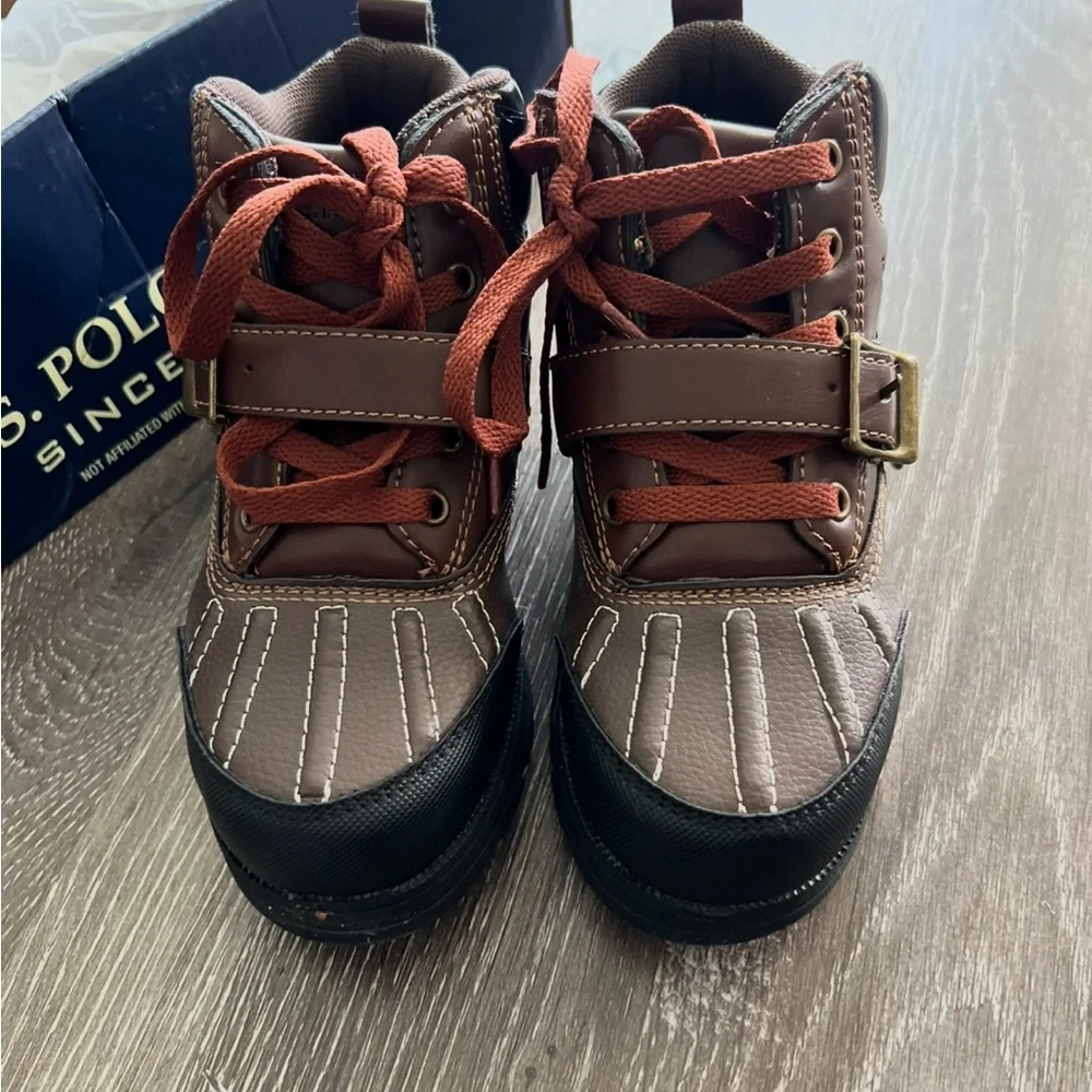Kids size 1 Brown‎ and Black Boots US Polo Assn