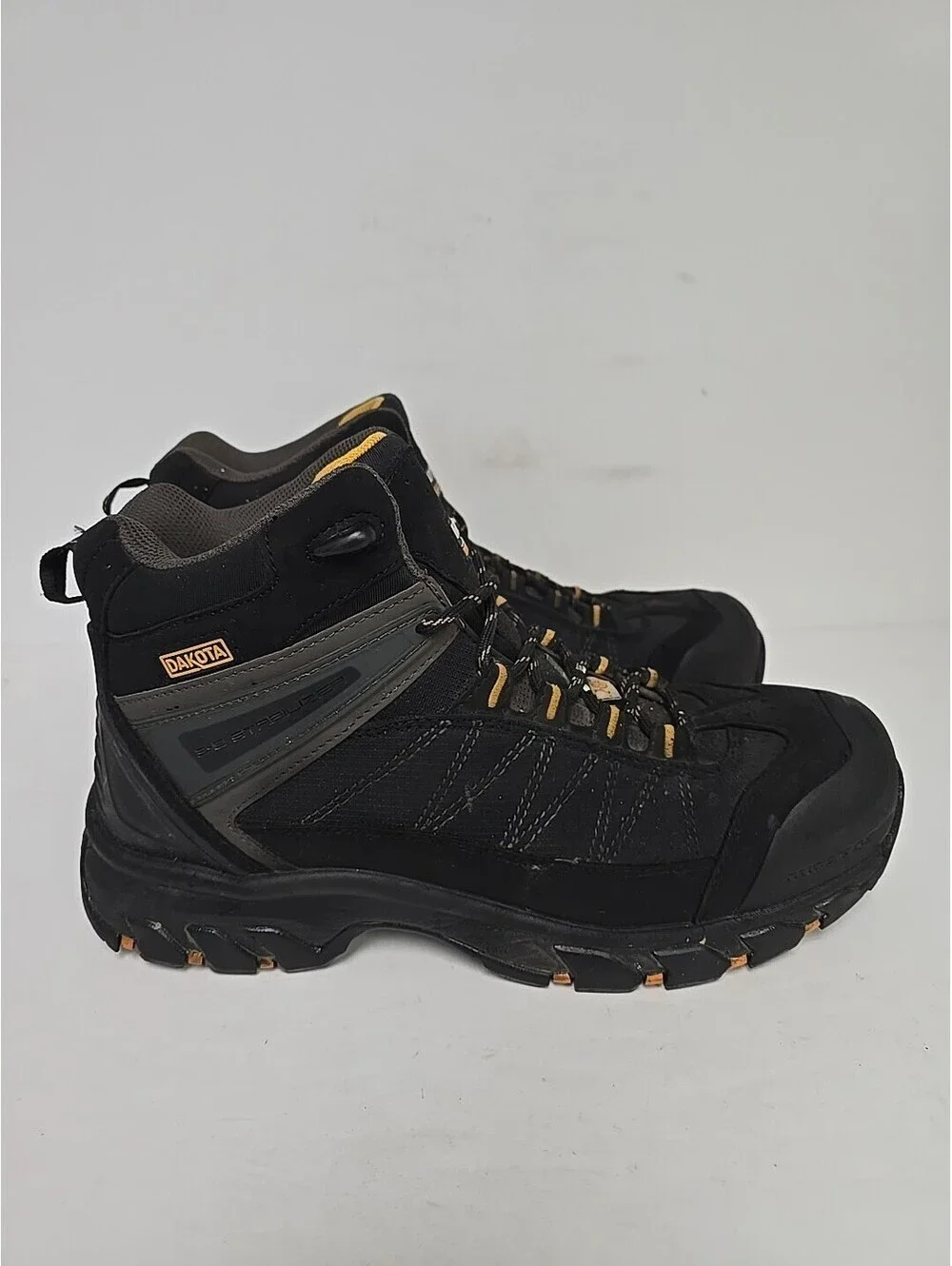Dakota used boots
