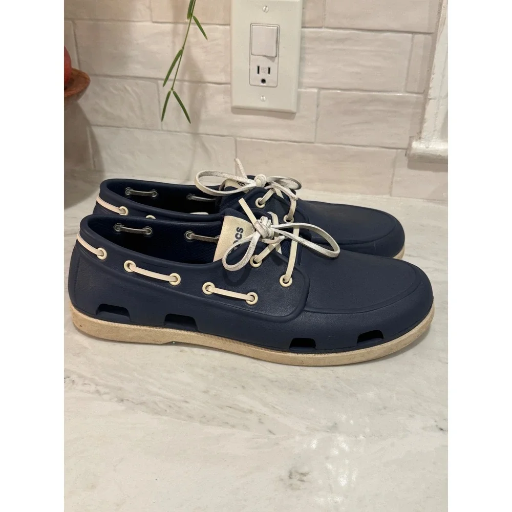 CROCS beach line