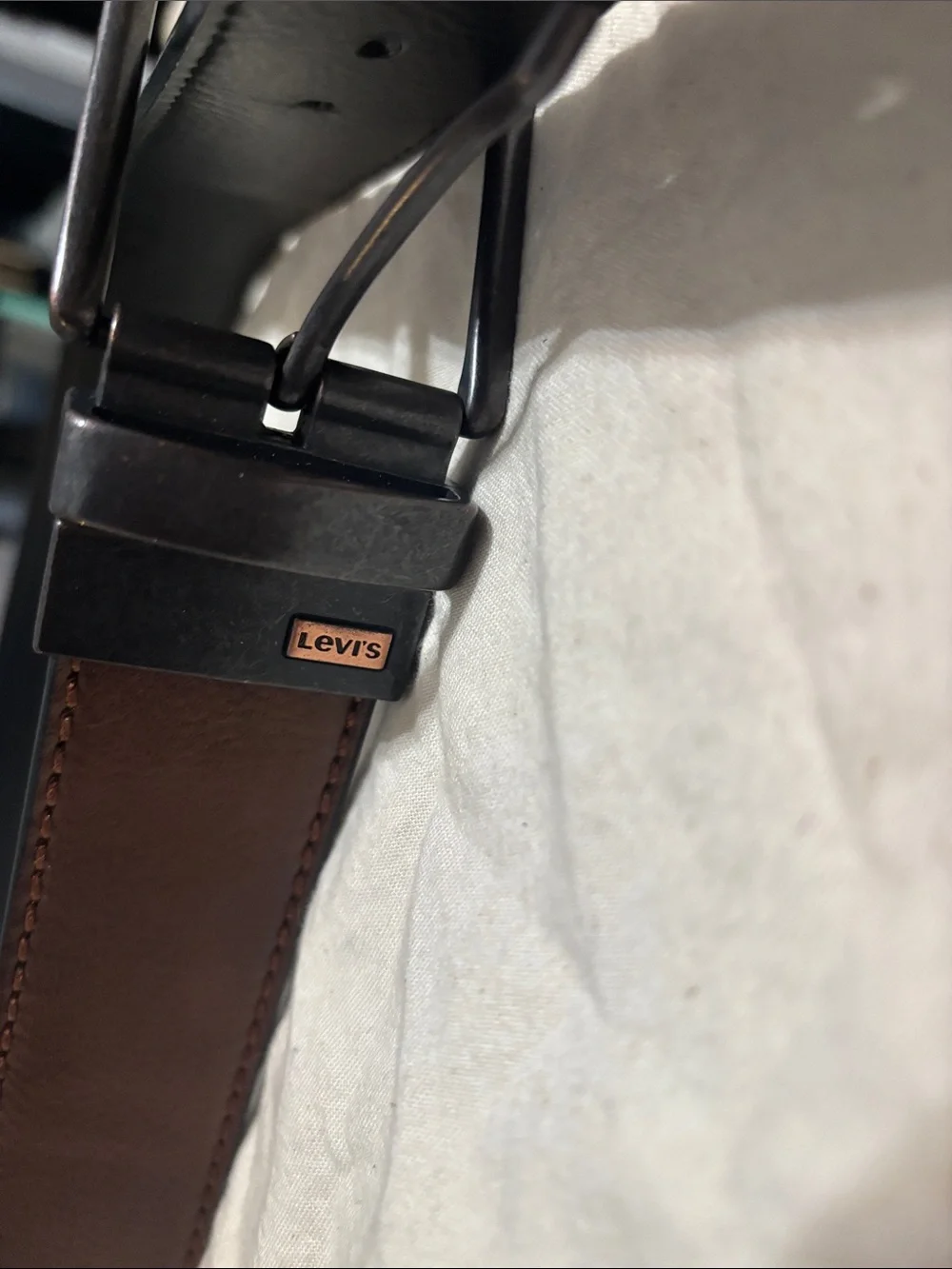 Levis rich brown