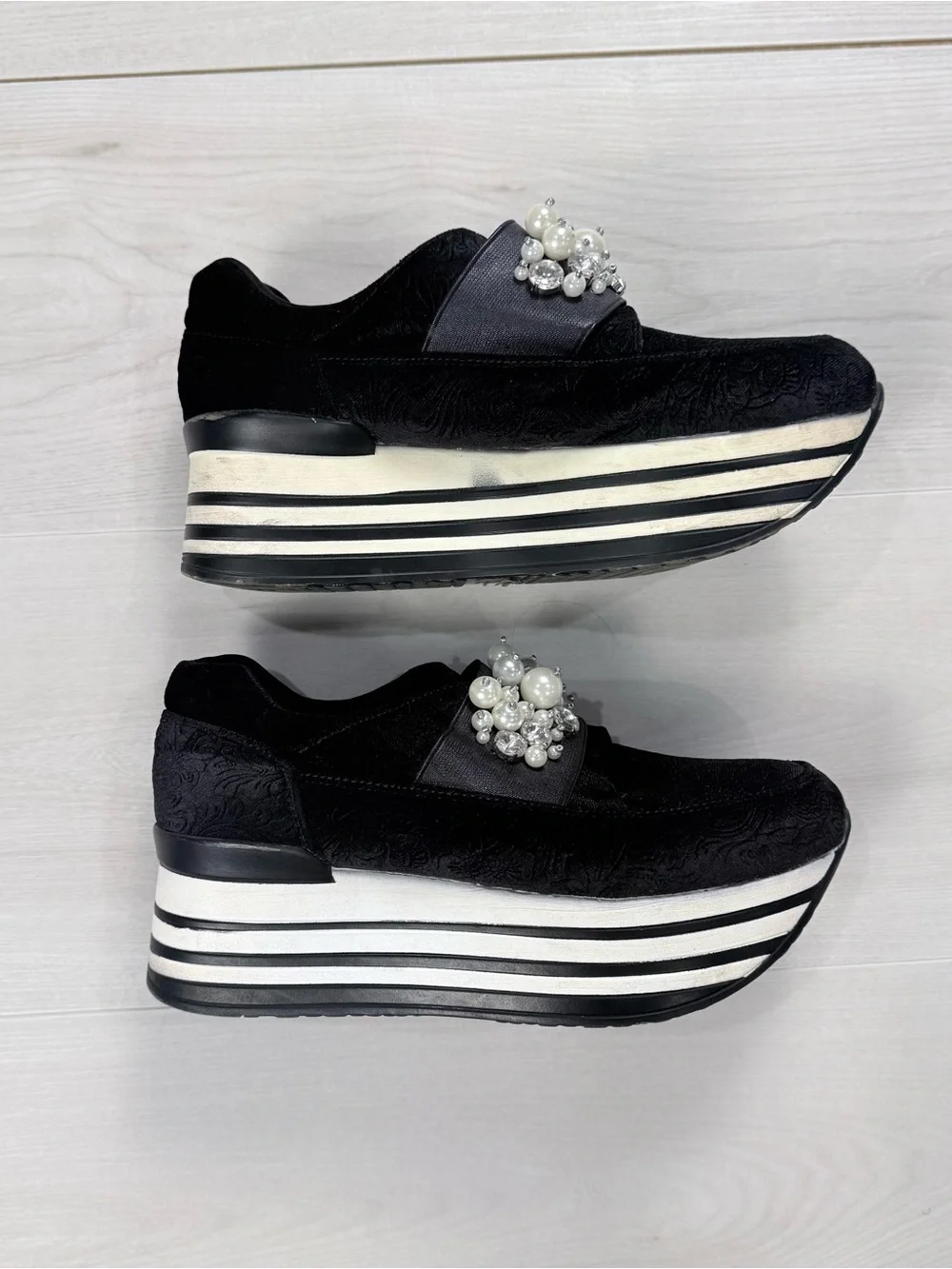 Glister stylish black