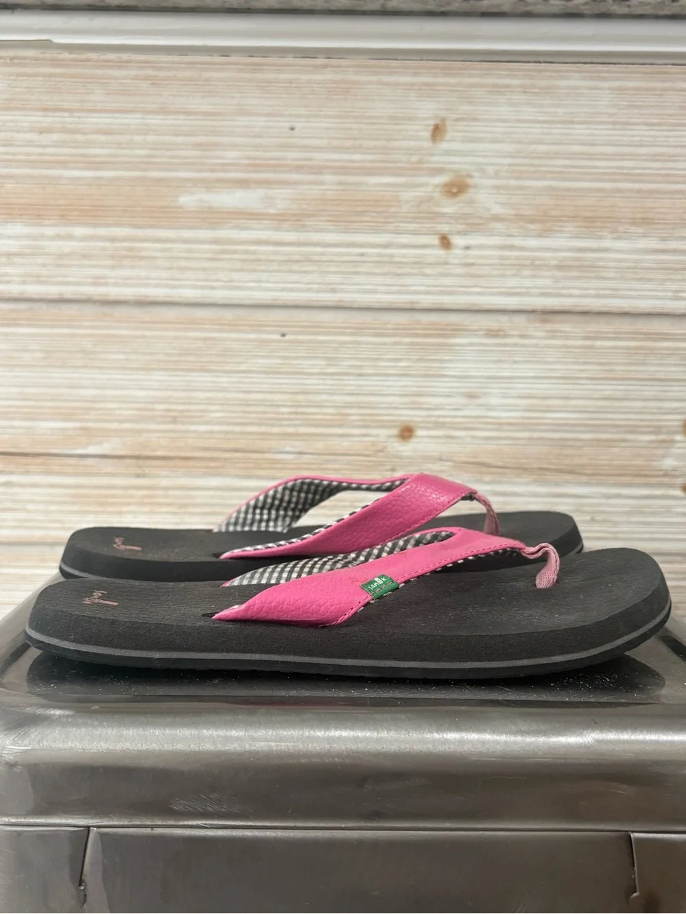 Sanuk Pink Yoga Mat Women's Flip Flop Sandals