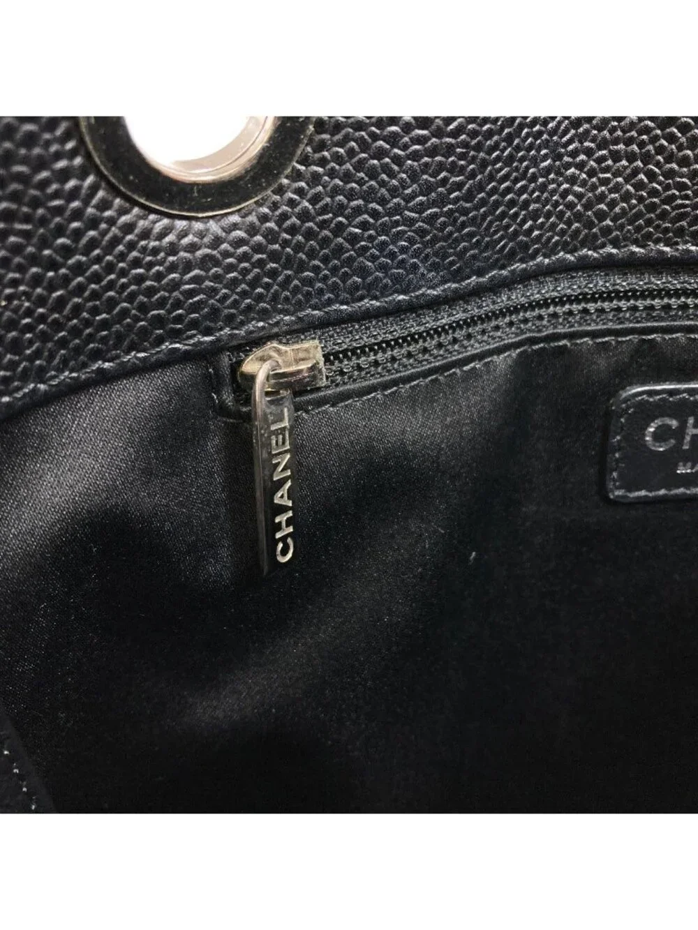 CHANEL open logo pockets