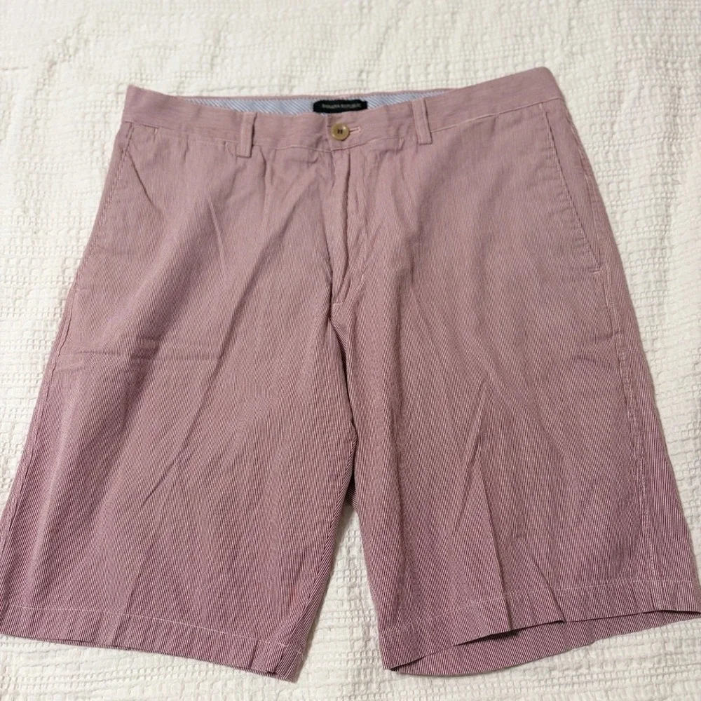 Banana Republic Chino Shorts Ticking‎ Stripe Mens 34 Red 100% Cotton Casual EUC