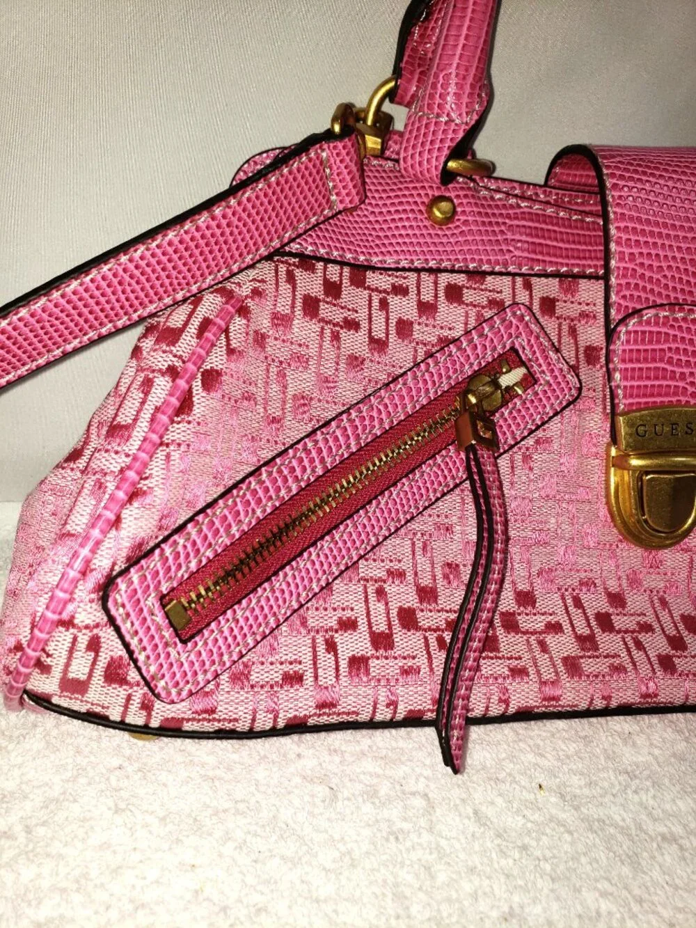 Guess gorgeous structured