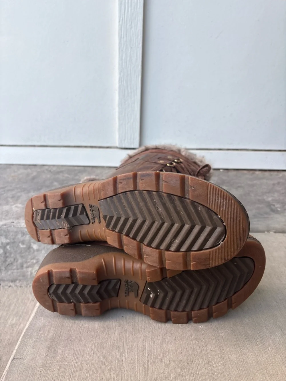 Sorel all preowned faux