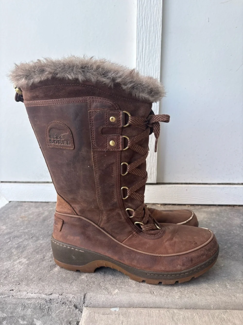 Sorel up visible