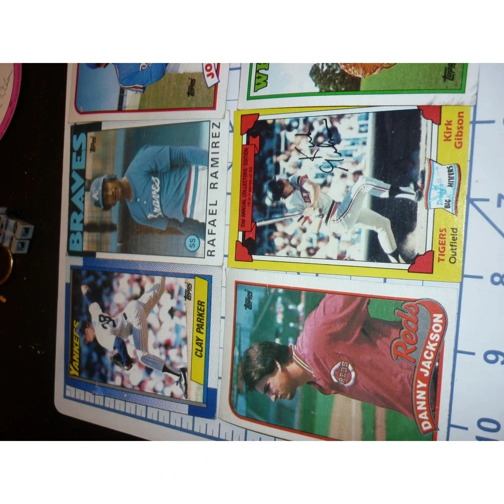Topps measurements card