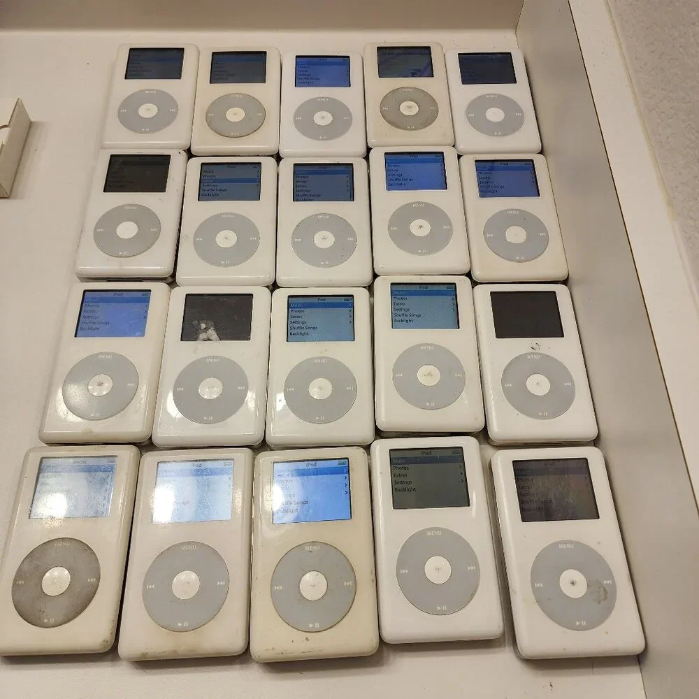 Apple iPod Photo classic 4th Generation 30GB White New Battery