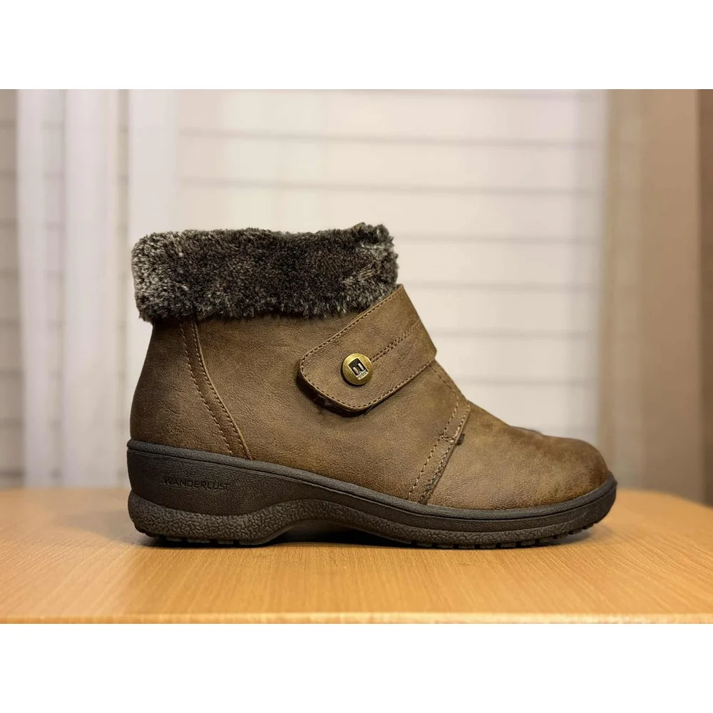 Wanderlust cozy faux
