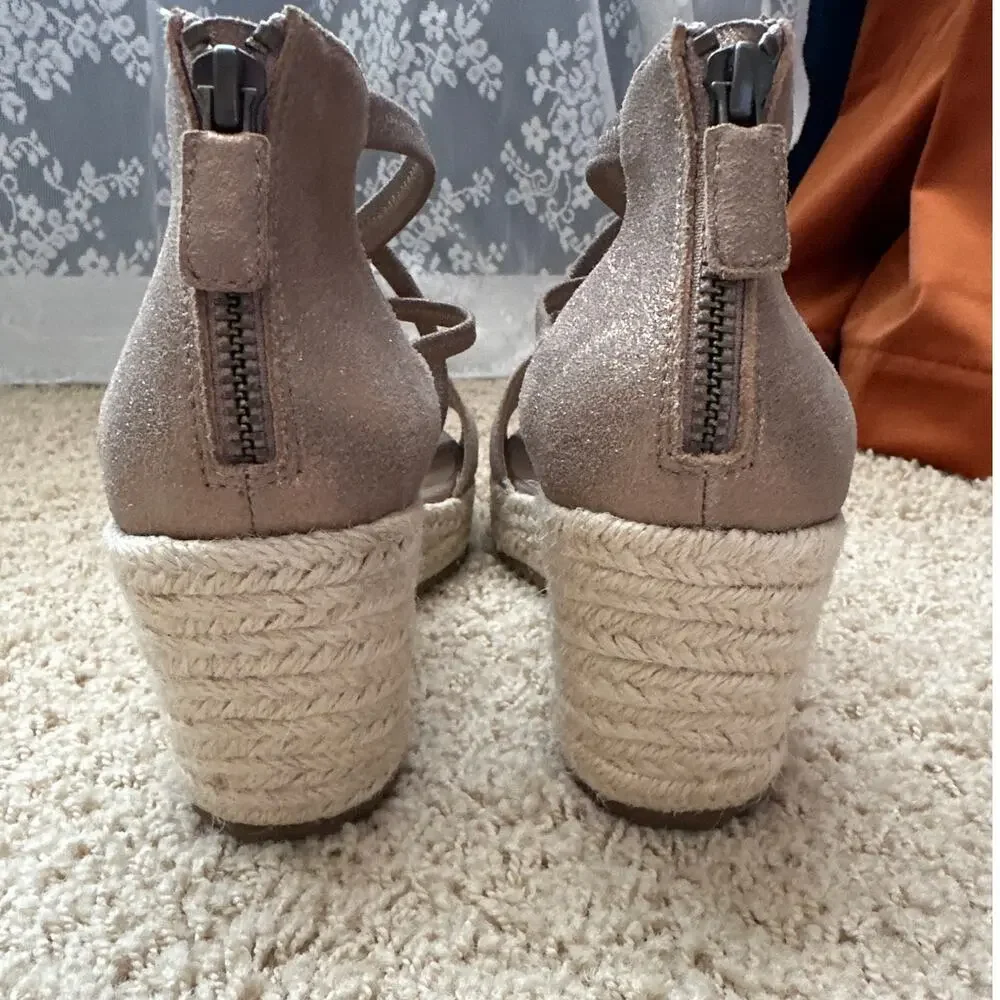 Eileen Fisher effortless sophistication