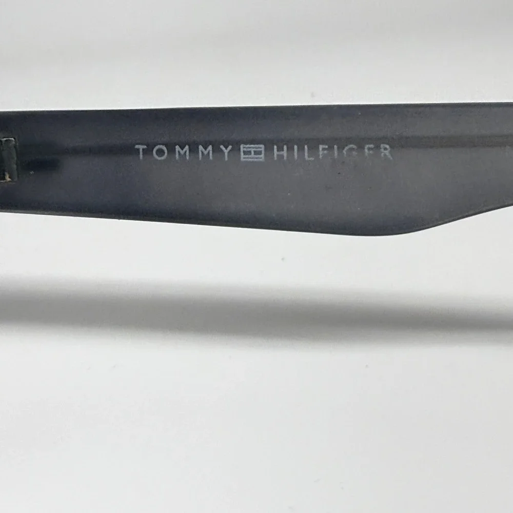 Tommy Hilfiger ***please read***