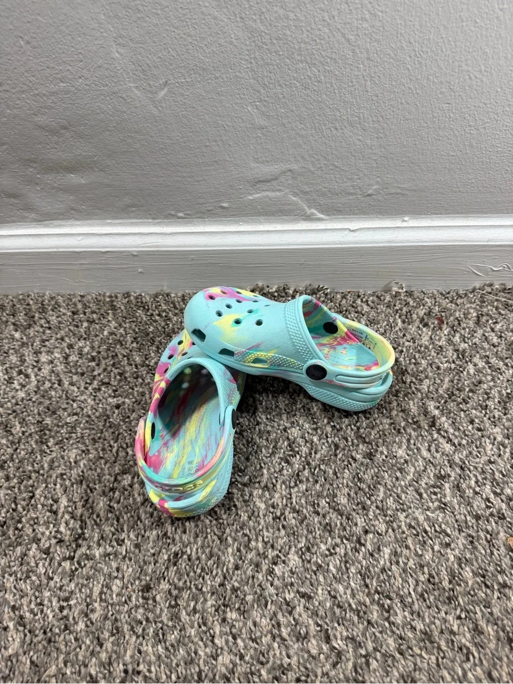 CROCS lightweight slip