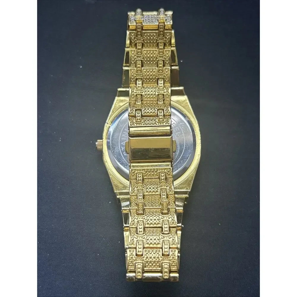 Unbranded iced out