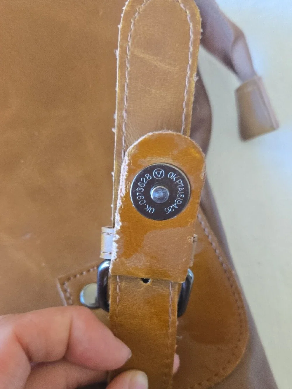 N/A tan leather