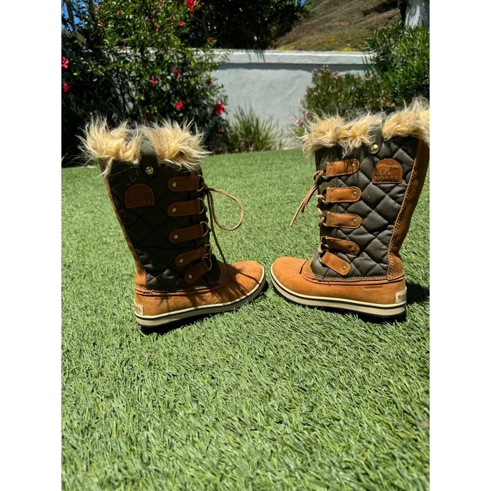 Sorel Tofino II Waterproof Winter Boots Women's Size 5 Light Brown Faux Fur NL17