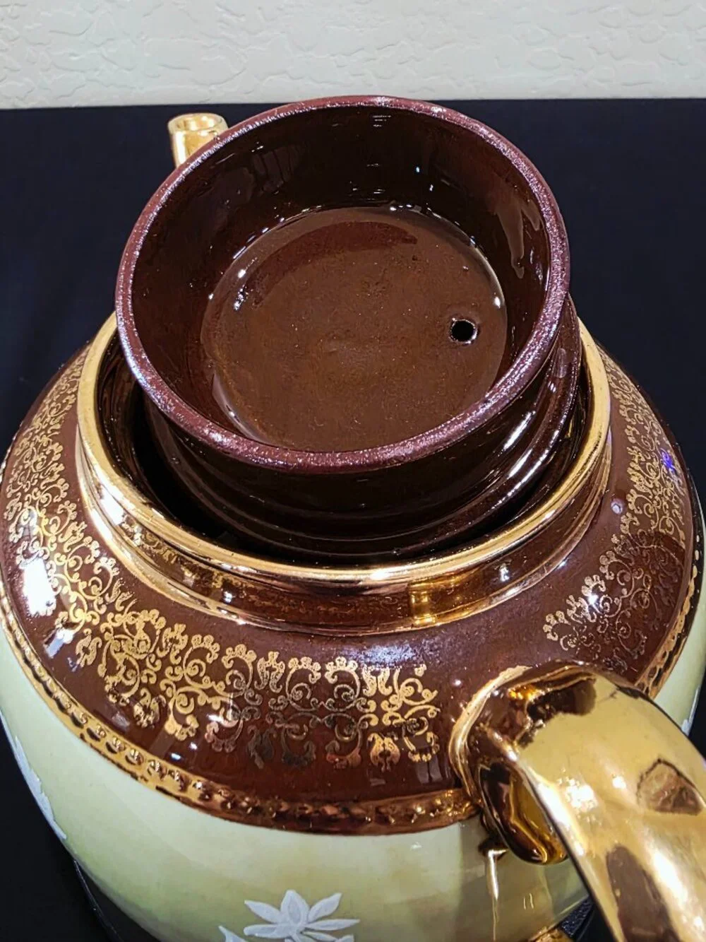 SUDLOWS BURSLEM ENGLAND vintage teapot