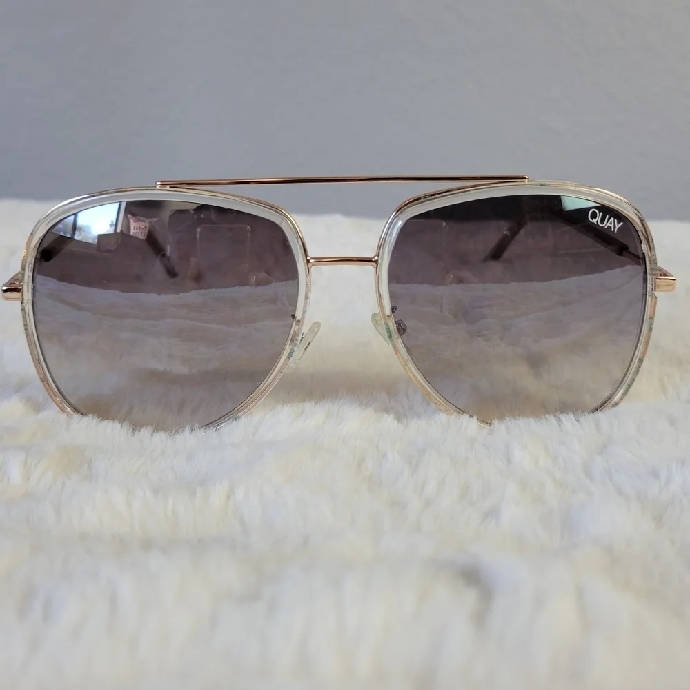 024 Quay Australia Aviator Sunglasses in Gold with Brown Gradient Lenses