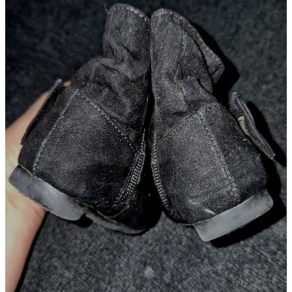 N/A these black