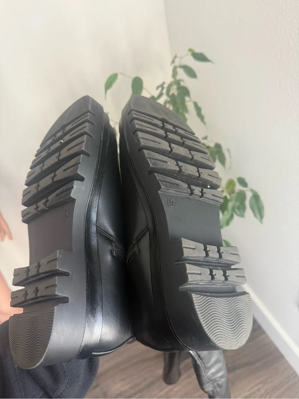 Steve Madden classic black