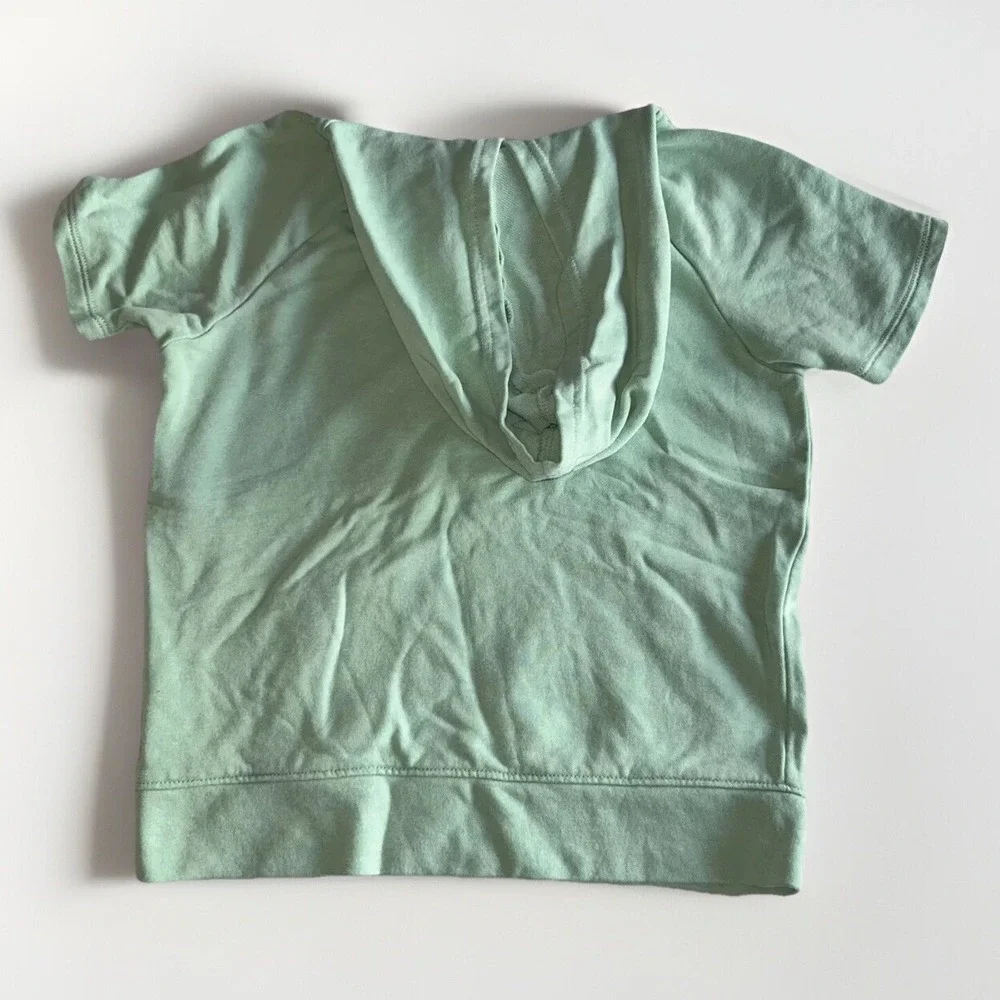 Old Navy activewear skateboard
