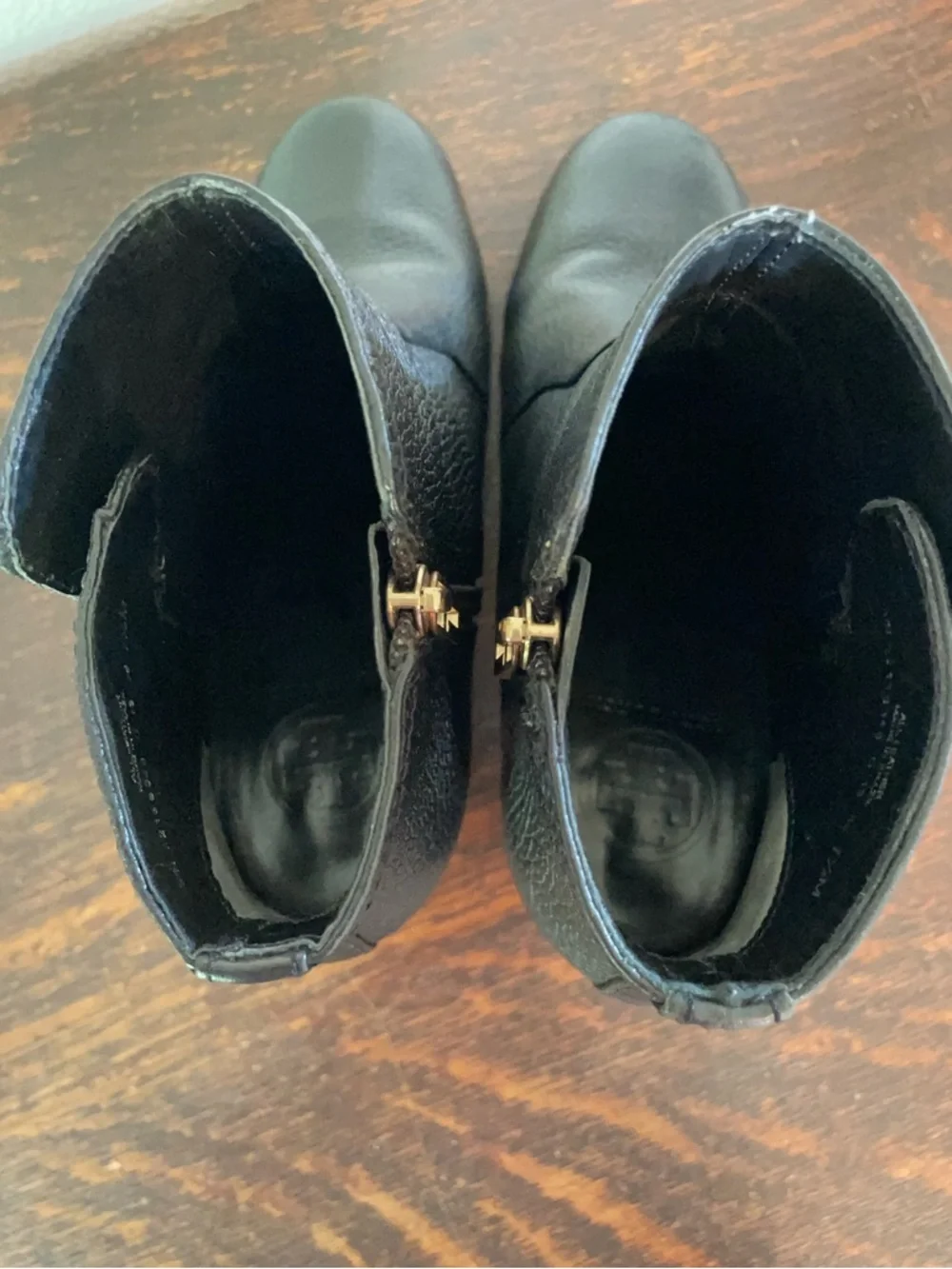 Tory Burch classic tory