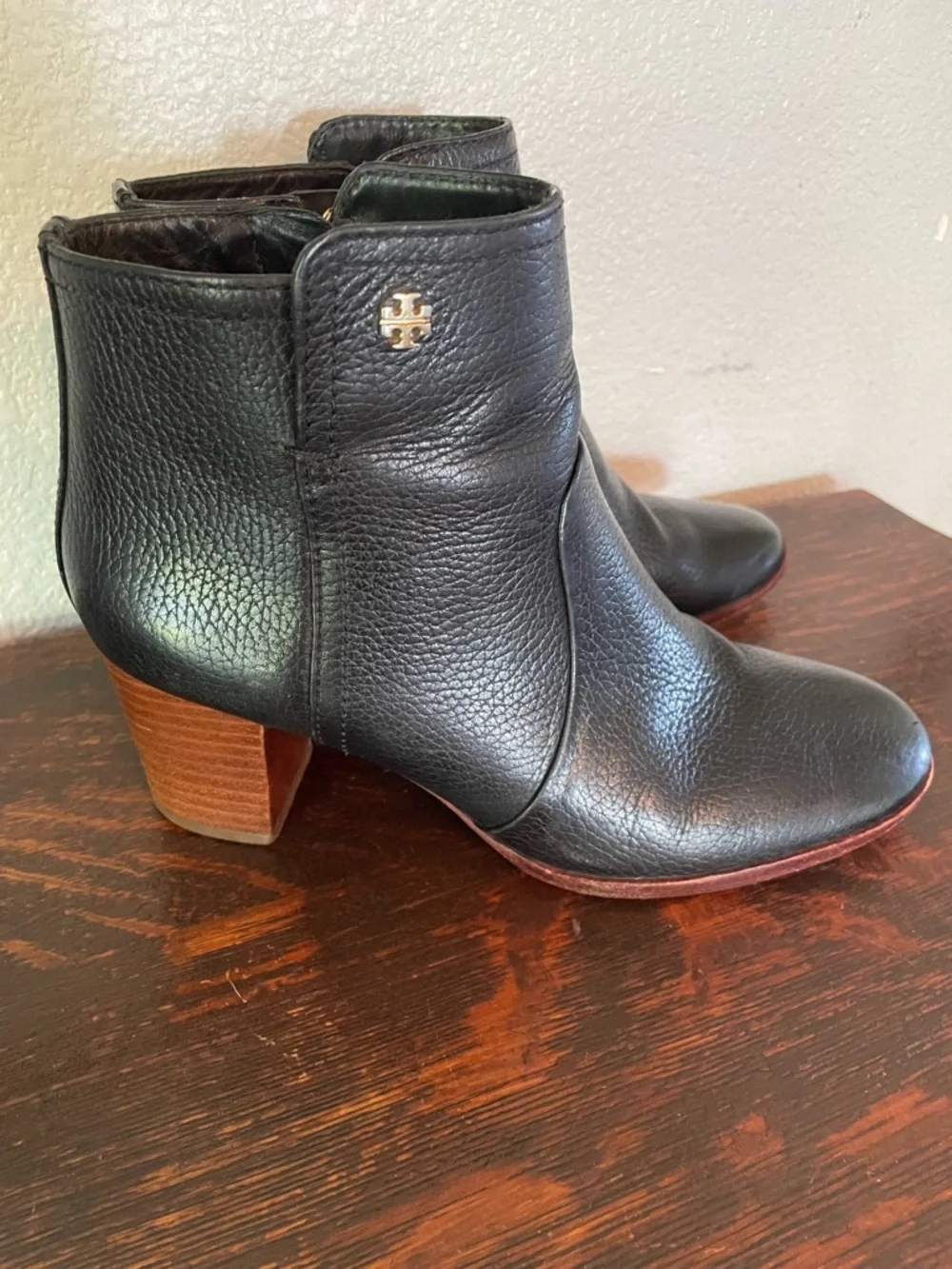 Tory Burch classic tory