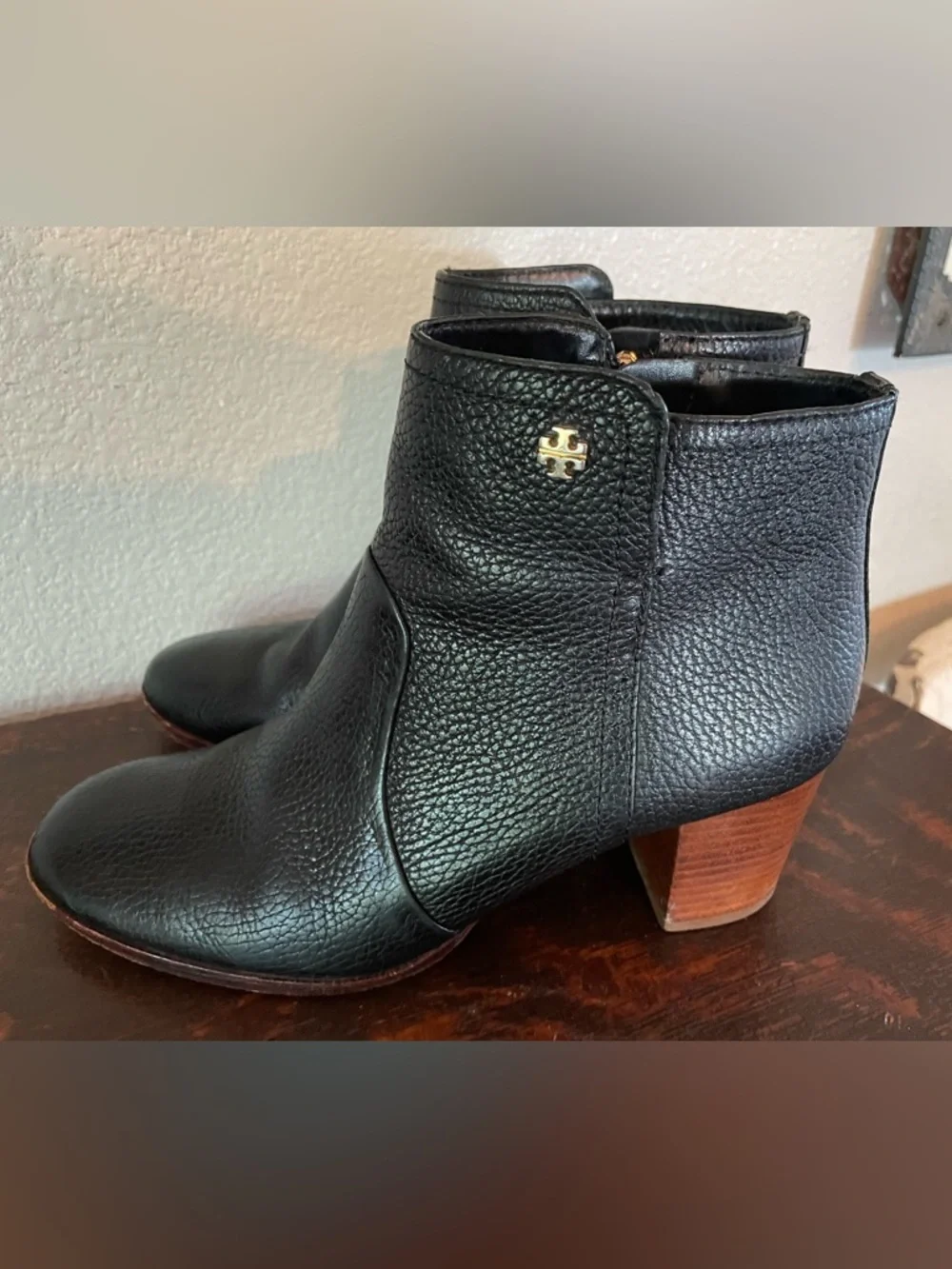 Tory Burch classic tory