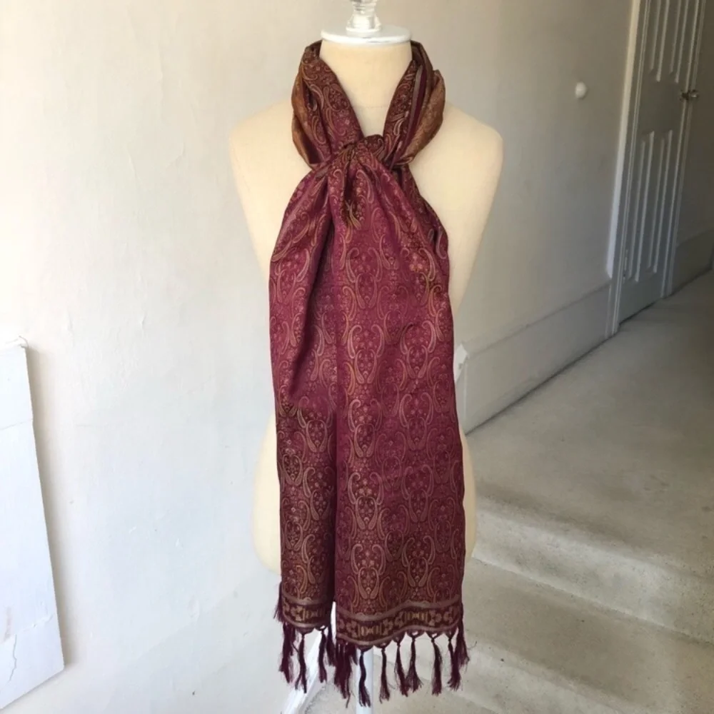 N/A beautiful scarf