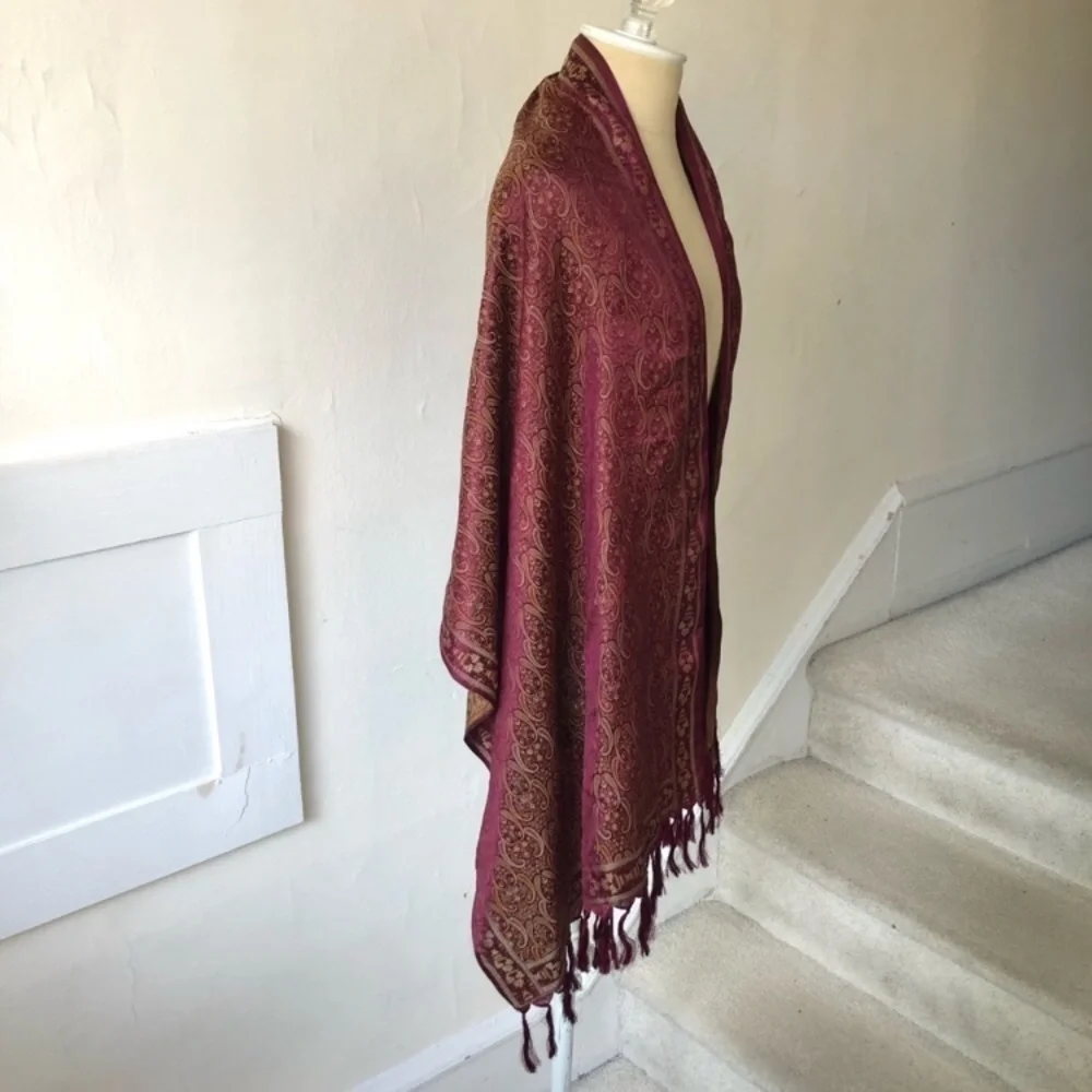 N/A beautiful scarf