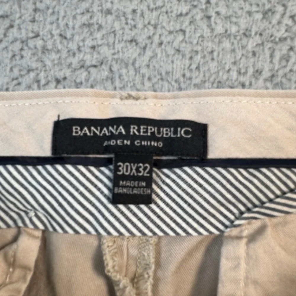 Banana Republic very good