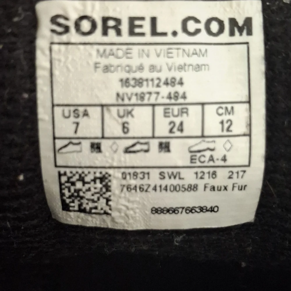 Sorel kids snow